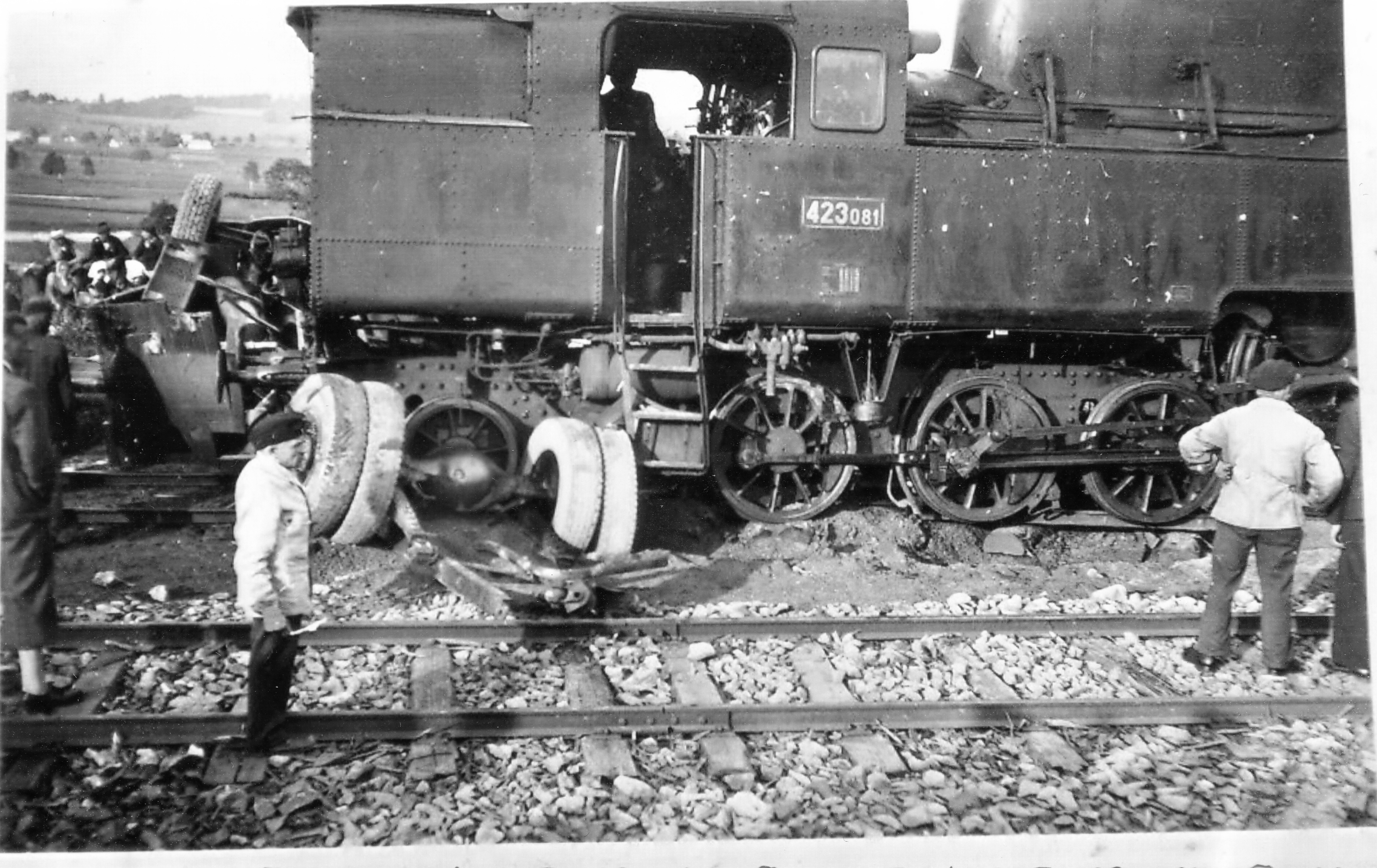 423 081 nach Unfall Foto ßßßß